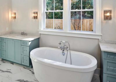 Bathtub and countertop layout in High Wines bathroom