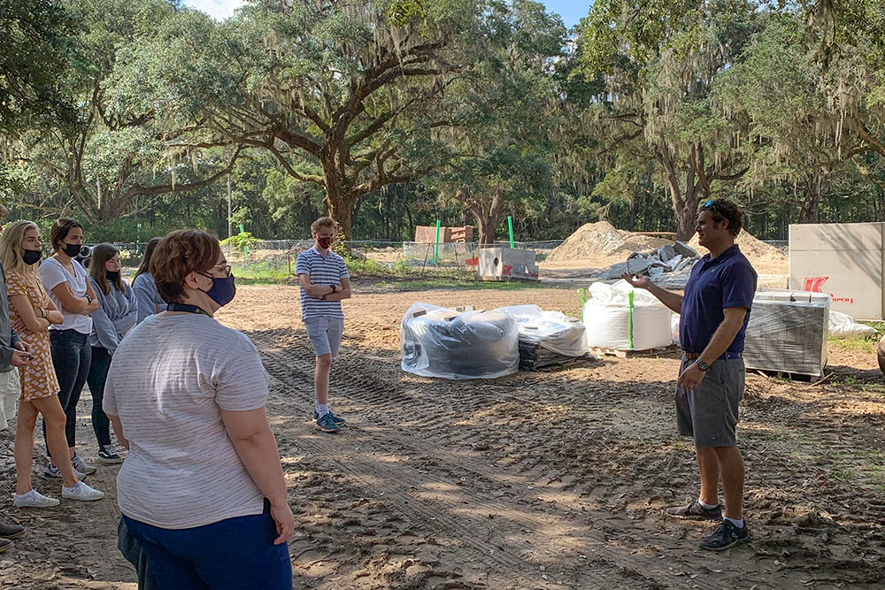 Charleston Collegiate students visiting Hayes Park job site